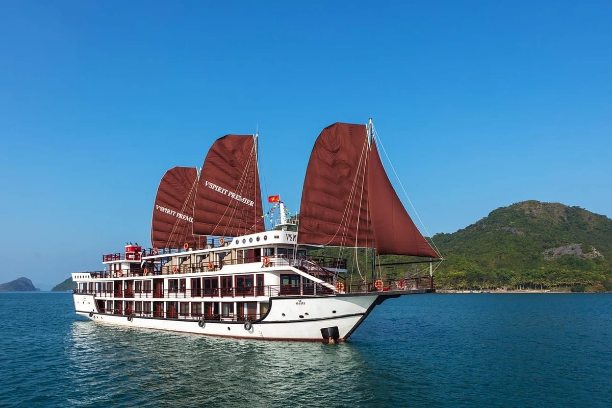 Overnight Junk Boat Cruise