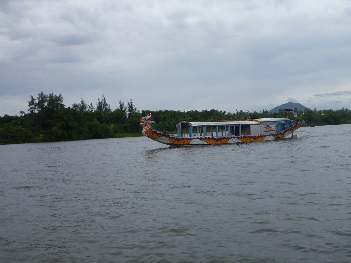 Cruising the Perfume River for Hue folk songs