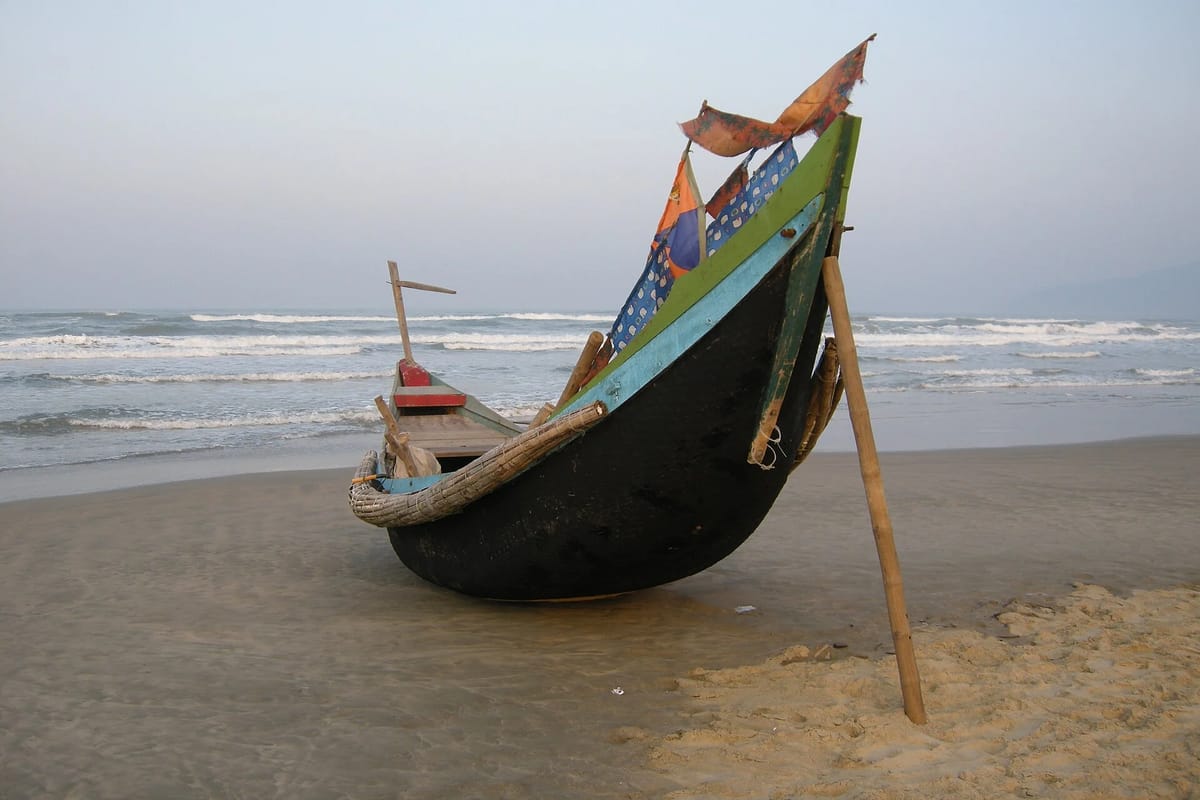 World's best coastal road — Hai Van Pass by motorbike